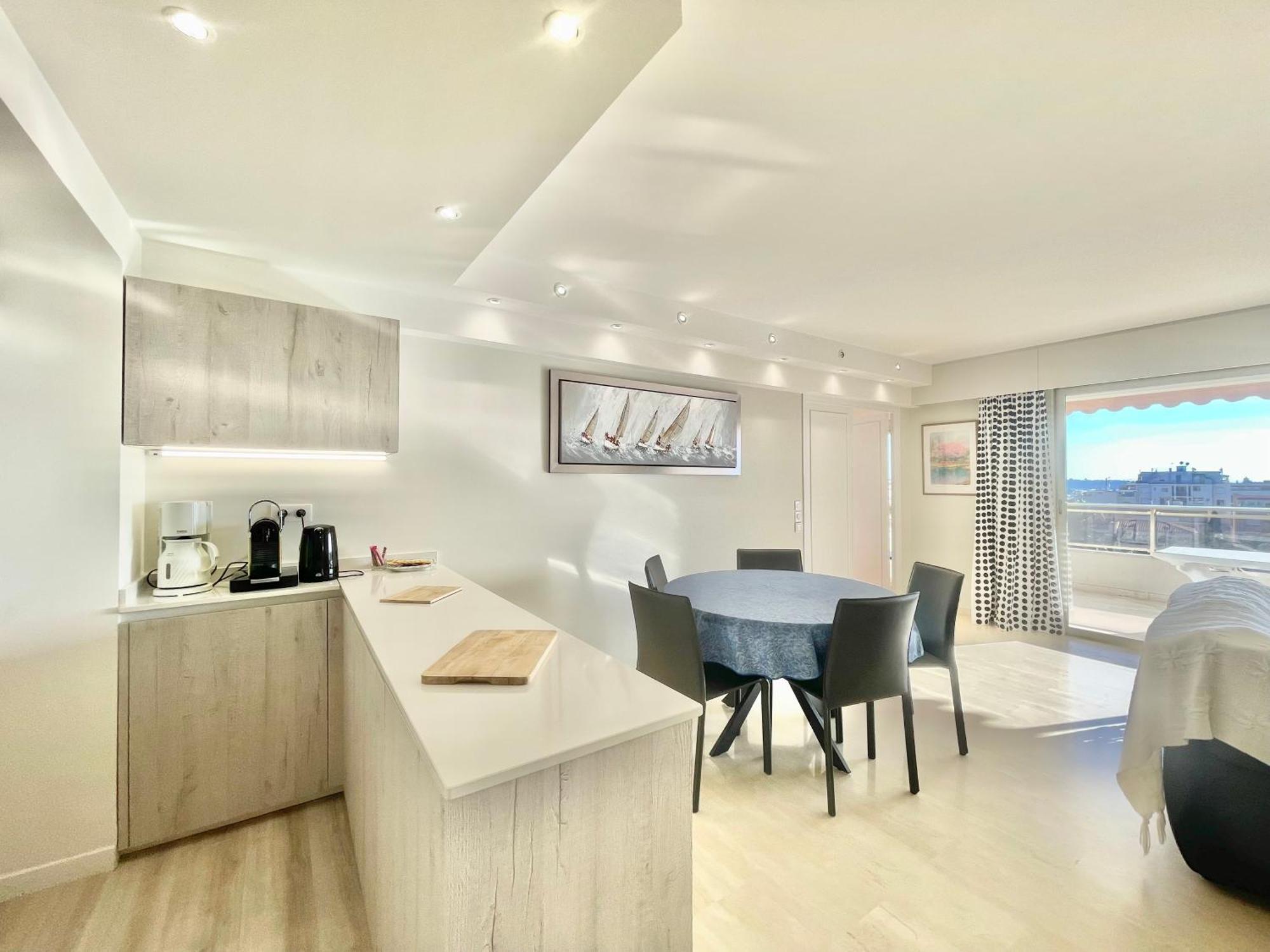 Vezelay, By Welcome To Apartamento *