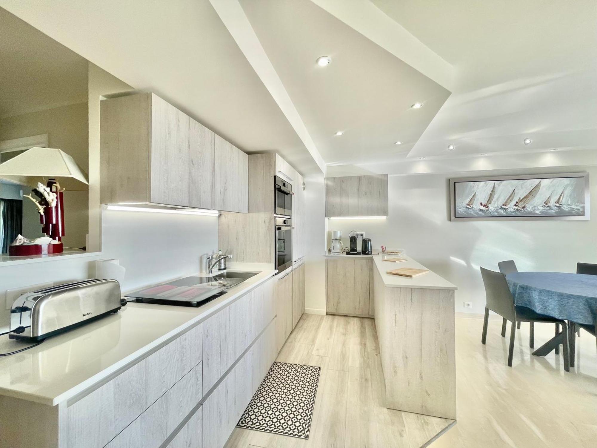 Vezelay, By Welcome To Apartamento *